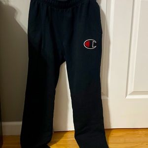All size M champion sweatpants 4 for$35 or1 for$10